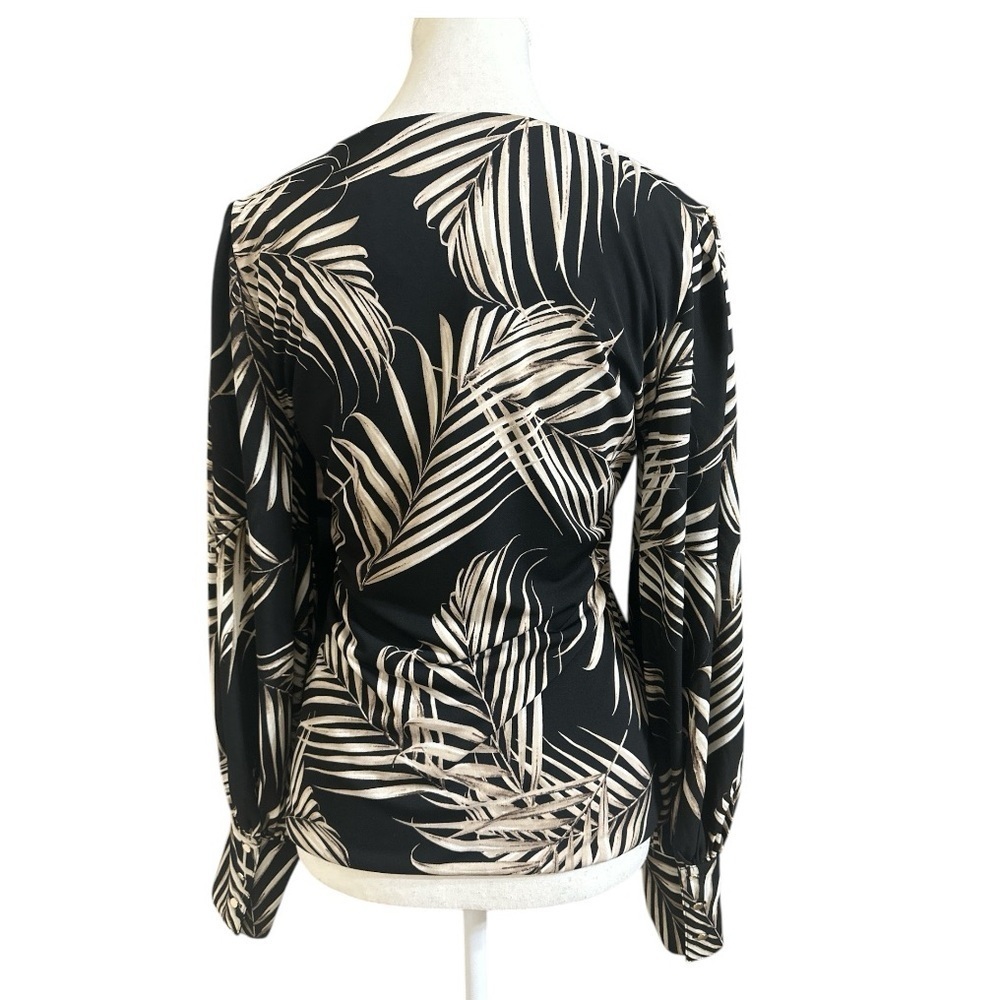 White House Black Market Palm Leaf Black Drama Sleeves Blouse Size Small NWT - Picture 5 of 11